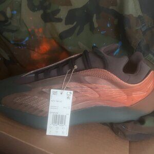 Adidas Yeezy 700 V3 “Copper Fade” Size 13.5 – Brand New with Tags